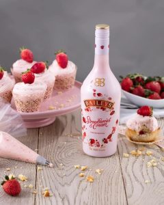 Rượu Baileys Strawberries Cream 17%vol 750ml